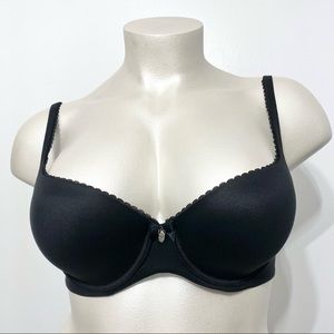 Victoria’s Secret Body by Victoria Lined Demi Bra in Black